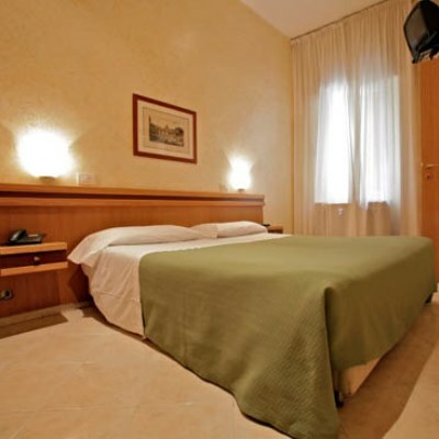 Hotel Embassy
