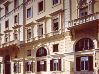 Hotel Embassy