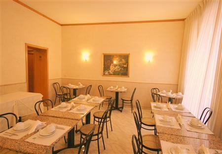 Hotel Embassy