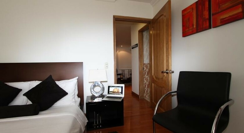 Hotel Suites 108