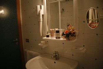 Hotel Leucosya