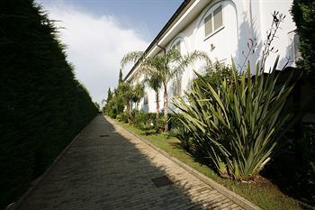Hotel Leucosya