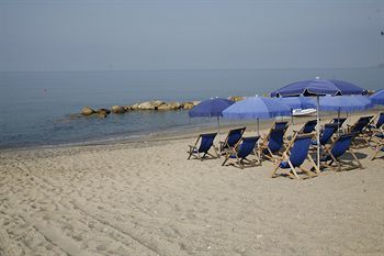Hotel Leucosya