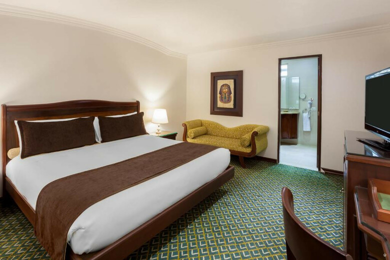Hotel Embassy Park
