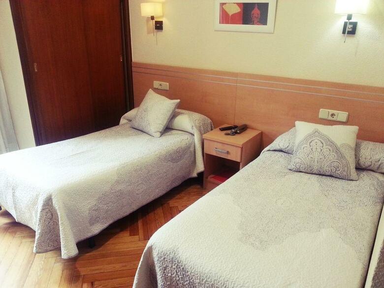 Hostal Avenida