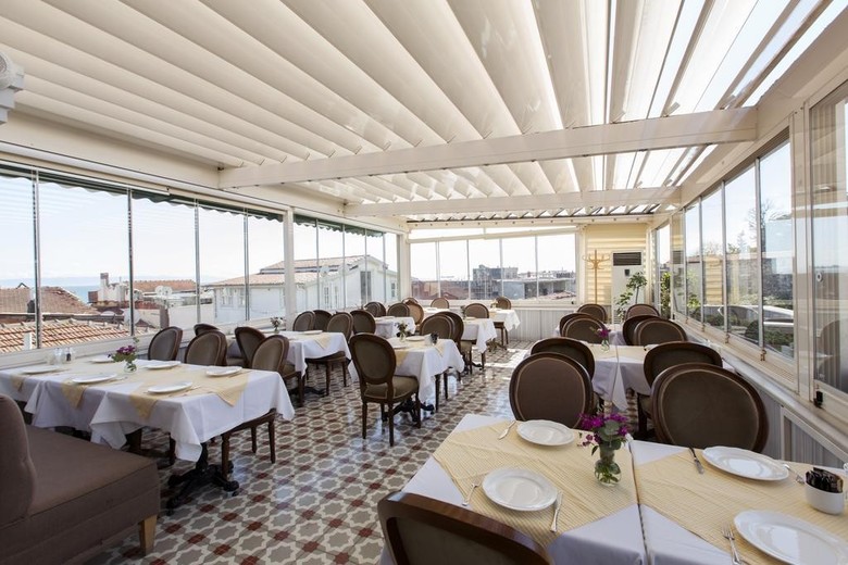 Hotel Darussaade Istanbul