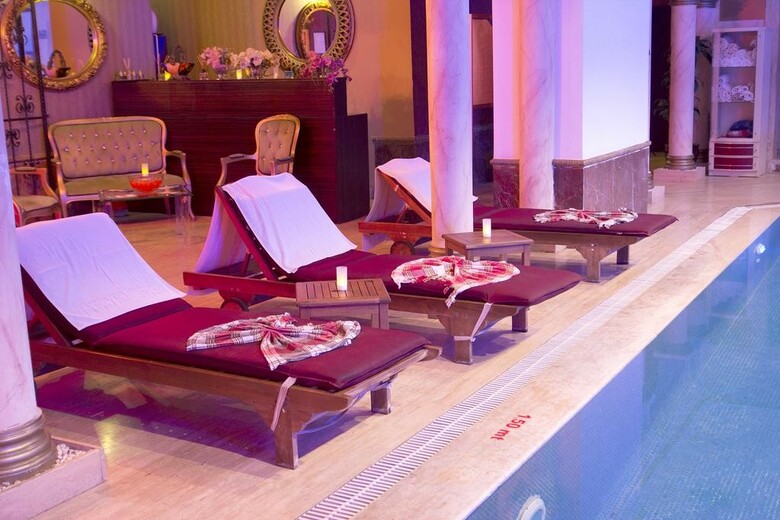 Nova Plaza Crystal Hotel & Spa