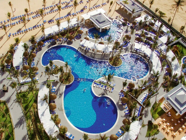 Hotel Riu Emerald Bay