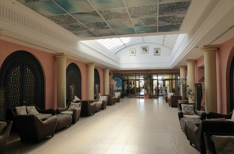 Hotel Le Paradis Palace