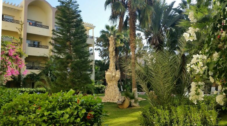 Hotel Le Paradis Palace