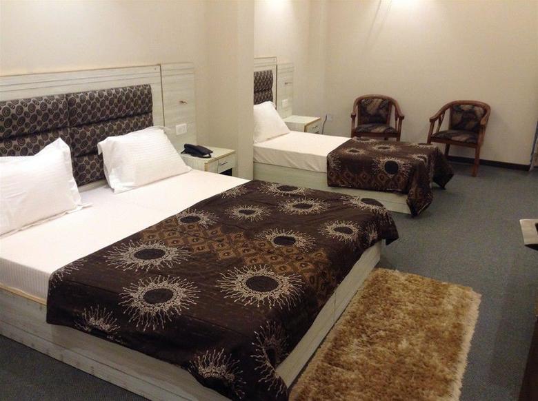 Bed & Breakfast Hotel Metro Tower