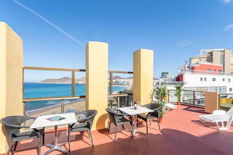 Apartamentos Col�n Playa