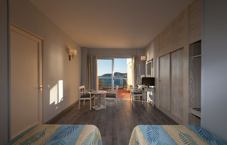 Apartamentos Col�n Playa