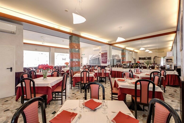Hotel Pacific