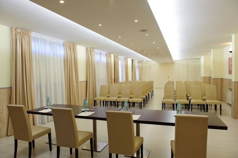 Hotel Executive