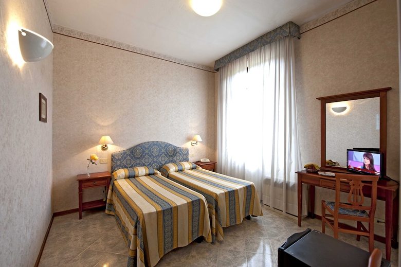 Hotel Moderno
