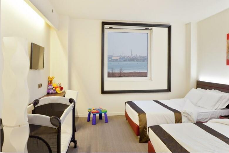 Hotel Antony