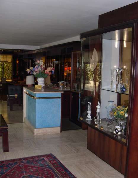 Club Hotel