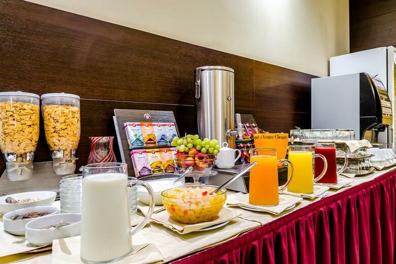 Smart Hotel Holiday