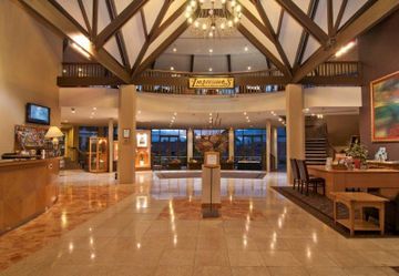 Hotel Copthorne Lakefront