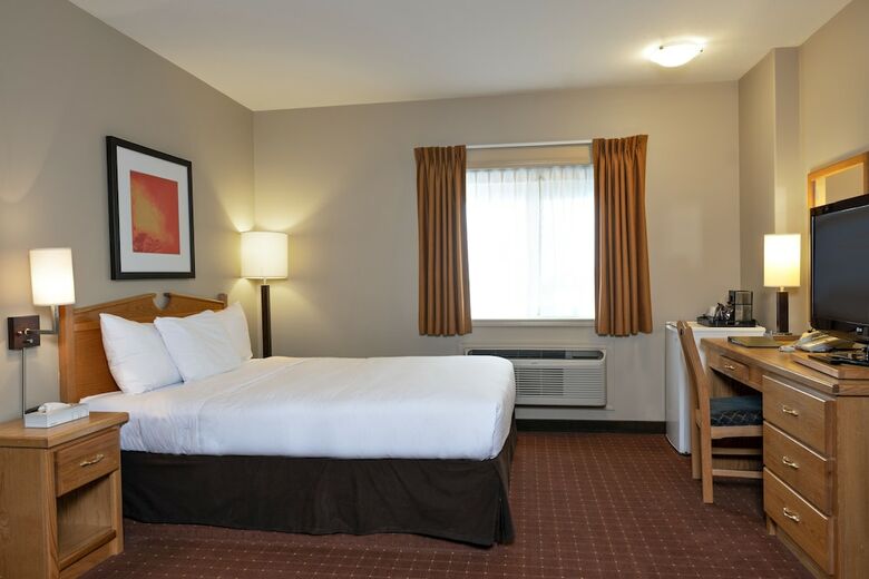 Coast Osoyoos Beach Hotel
