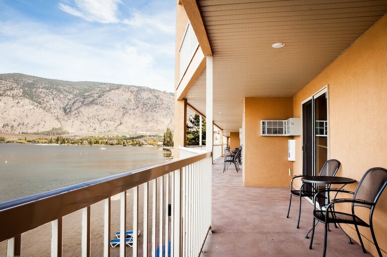 Coast Osoyoos Beach Hotel
