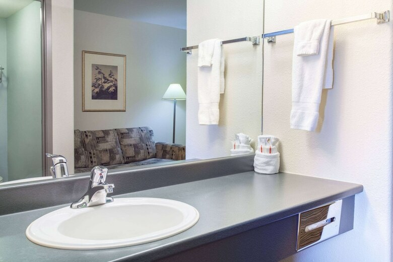 Hotel Super 8 Truro