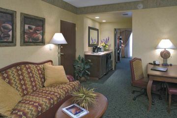*embassy Suites Albuquerque - Hotel & Spa*