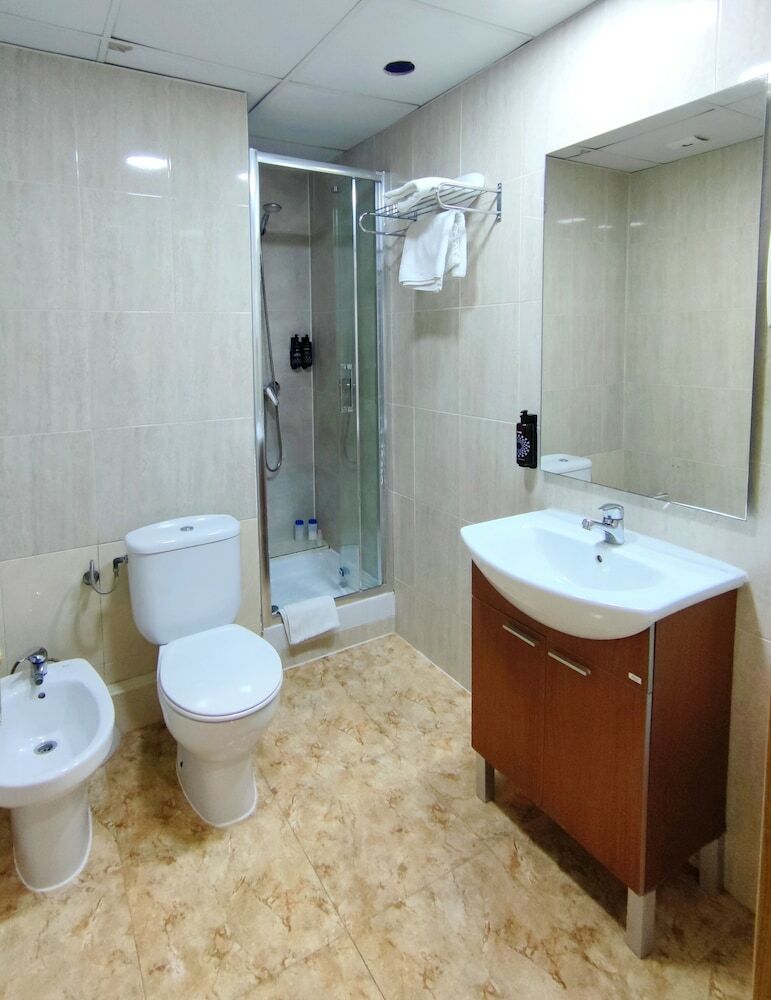 Yomo Hostal Bcn Port
