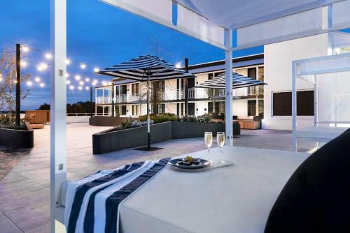 Hotel Tradewinds (1 Dormitorio)