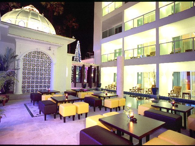 Hotel Tropical Resort