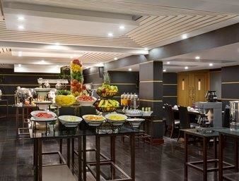 Hotel Ramada Qurum Beach
