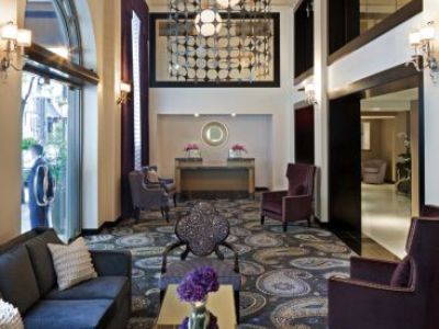 Hotel Latham