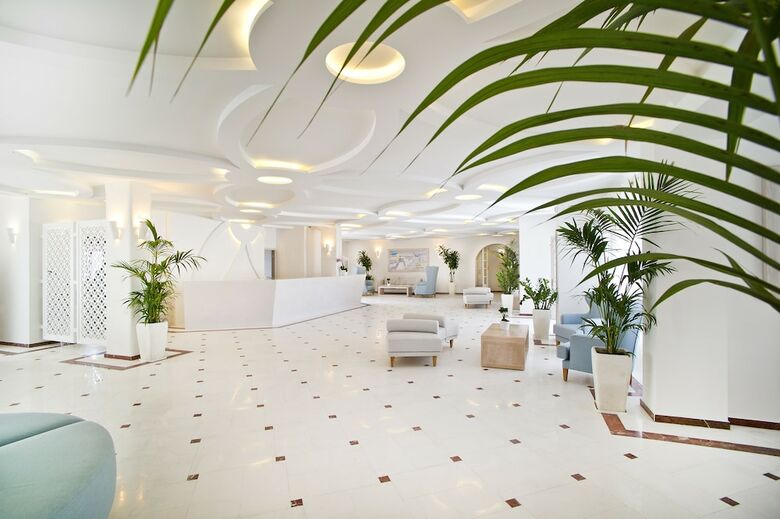 Hotel Santorini Palace