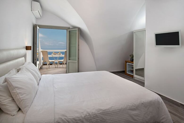 Hotel Thireas
