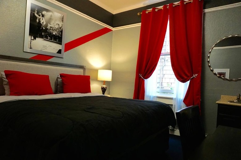 Encore Express Hotel