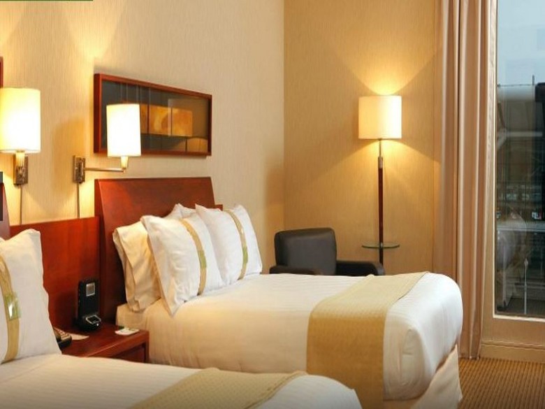Hotel Holiday Inn Santiago Airport