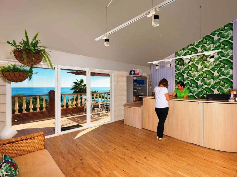 Apartamentos Ol�e Nerja Holiday Rentals By Fuerte Group
