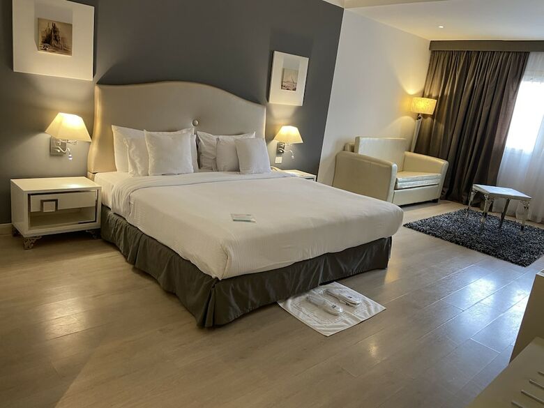 Hotel Barcelo Cairo Pyramids