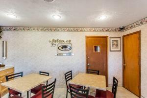 Hotel Econo Lodge North
