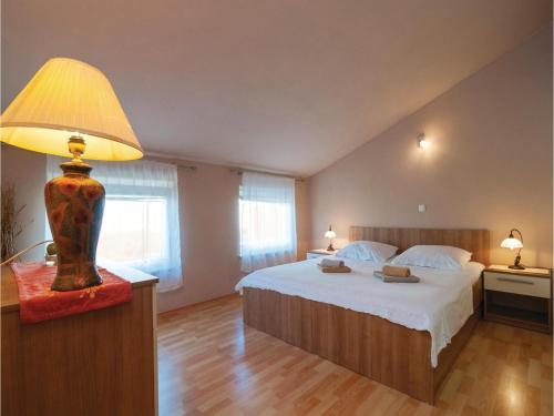 Three-bedroom Apartment Podstrana With Sea View 07
