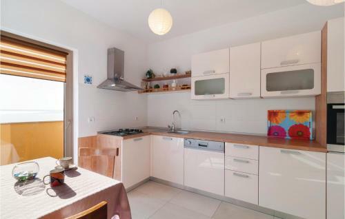 Two-bedroom Apartment Podstrana With Sea View 08