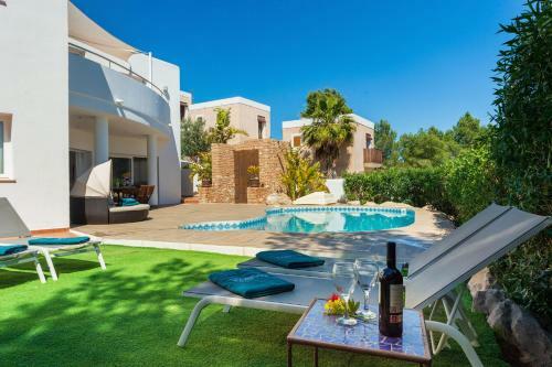 Villa Cuatro Arcos