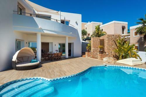 Villa Cuatro Arcos