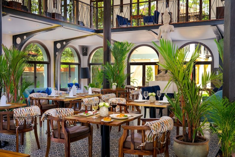 Heritage Suites Hotel