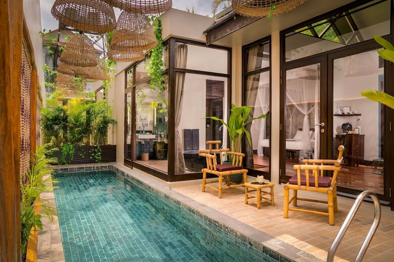 Heritage Suites Hotel