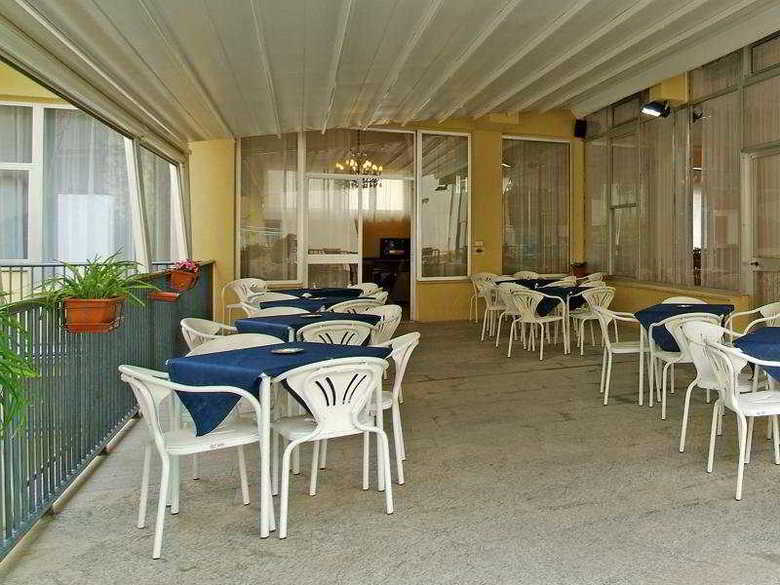Hotel Corona