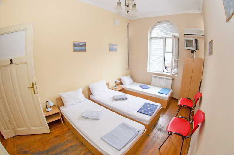 Hostal Galiani Hostel
