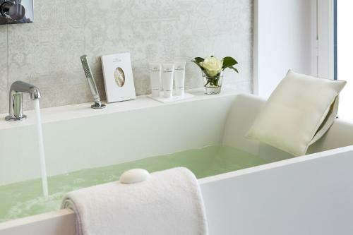 Hotel H�tel Barri�re Le Royal La Baule