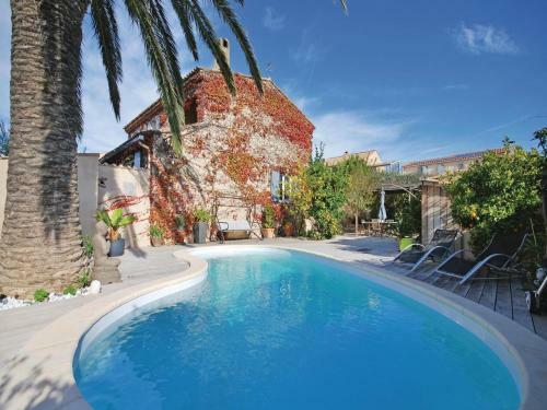 Holiday Home Sanary Sur Mer With Fireplace 05